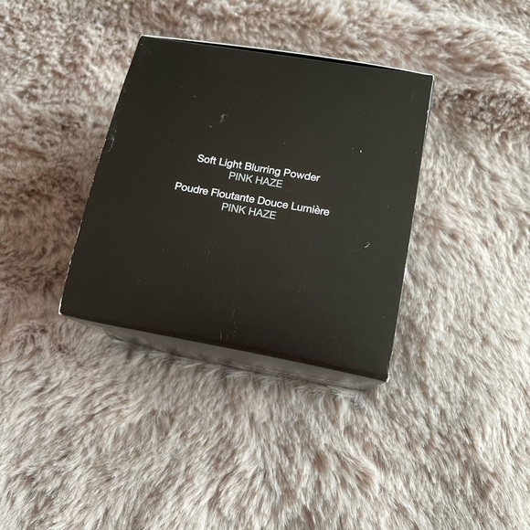 2 for $75 - BECCA - Soft Light Blurring Powder - Pink Haze - BNIB - Picture 4 of 5